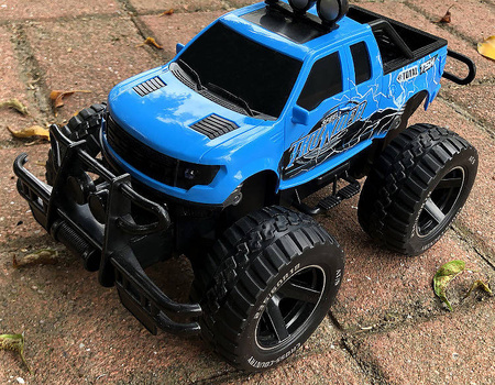 SAMOCHÓD ZDALNIE STEROWANY PILOT RC TERENOWY AUTO