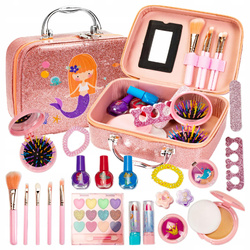 KUFEREK KOSMETYKÓW DLA DZIECI ZESTAW BEAUTY CIENIE SZMINKI SZCZOTKA LAKIERY
